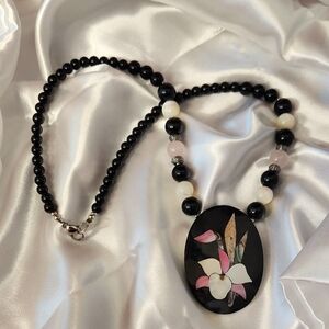 Vintage Lee Sands Black Onyx, Inlaid Abolonne, MOP Floral Pendant Necklace